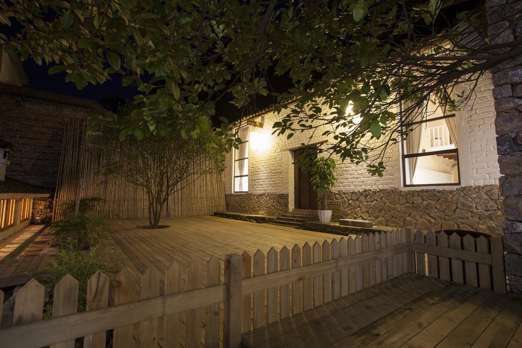 Zen Box House Hotel Янгшуо Стая снимка